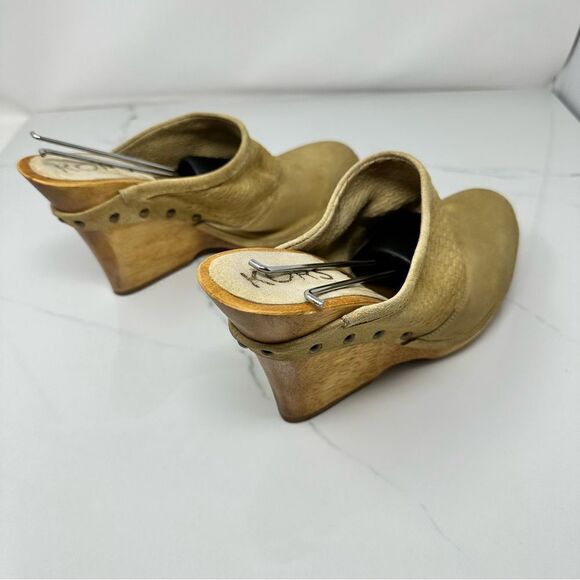 Michael Kors Nubuck Wedge Mules- Size 8 - Picture 5 of 14